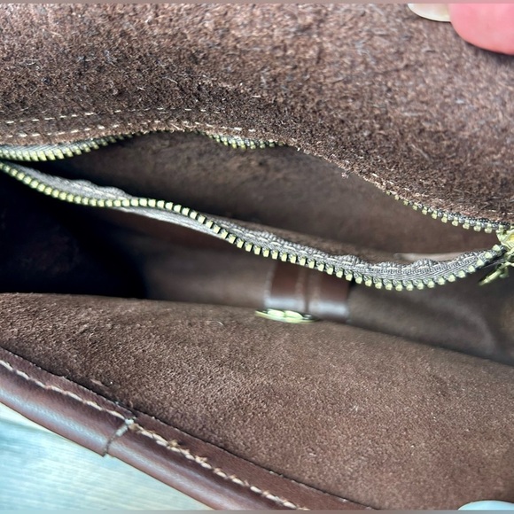 Vintage 90s Coach Casey Crossbody Bag Brown  Tan Leather Quiet Luxury Round - Picture 11 of 12